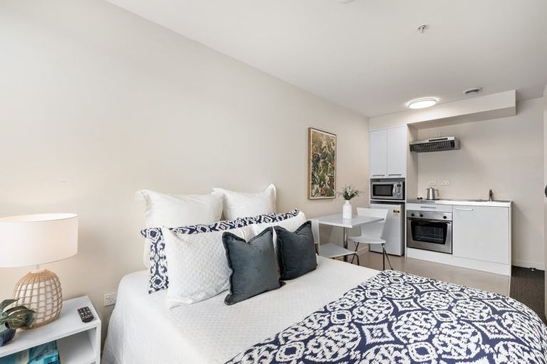 Photo of property in Southern Cross Apartments, 402/35 Abel Smith Street, Te Aro, Wellington, 6011