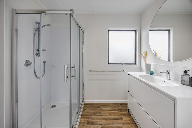 Photo of property in 53 Burundi Avenue, Clendon Park, Auckland, 2103