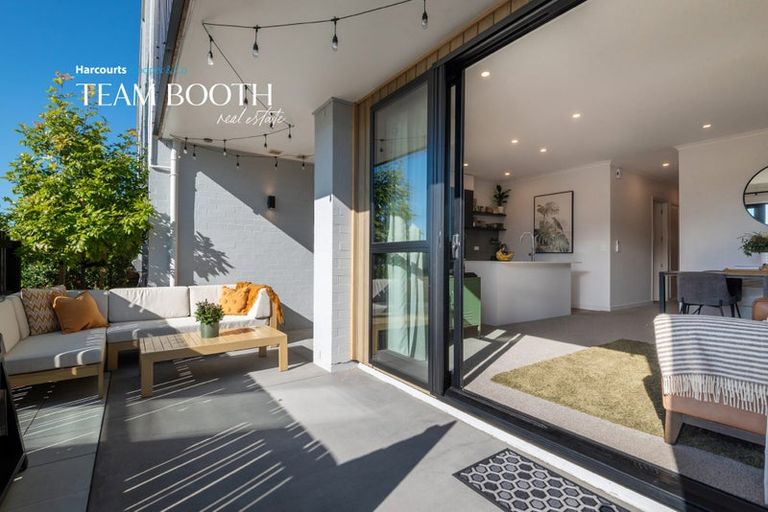 Photo of property in 8/1 Genevieve Lane, Hobsonville, Auckland, 0616