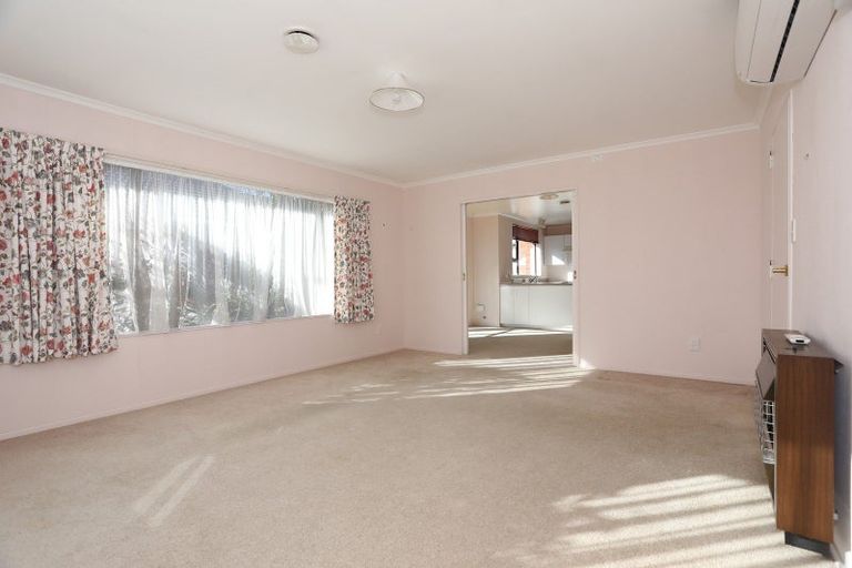 Photo of property in 1 Mcilwaine Place, Marton, 4710