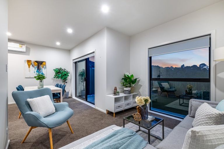 Photo of property in 40 Koreke Close, Kenepuru, Porirua, 5022