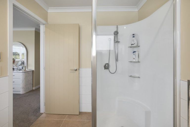 Photo of property in 15 Beckett Lane, Raumati Beach, Paraparaumu, 5032