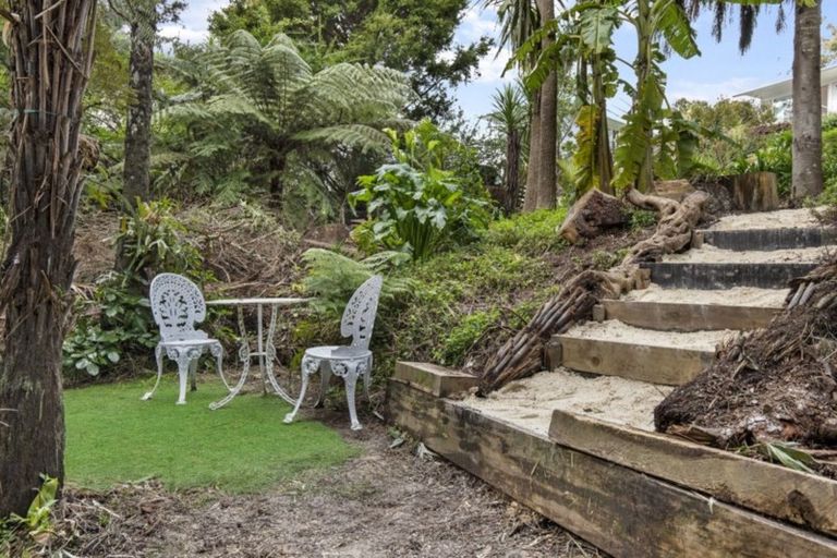 Photo of property in 85 Barrys Road, Glendene, Auckland, 0602
