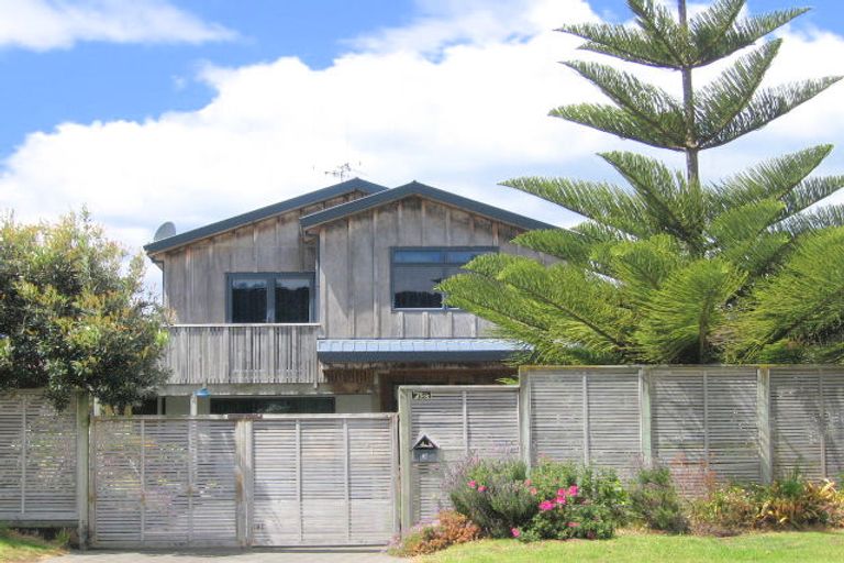 Photo of property in 18 Wallnutt Avenue, Waihi Beach, 3611