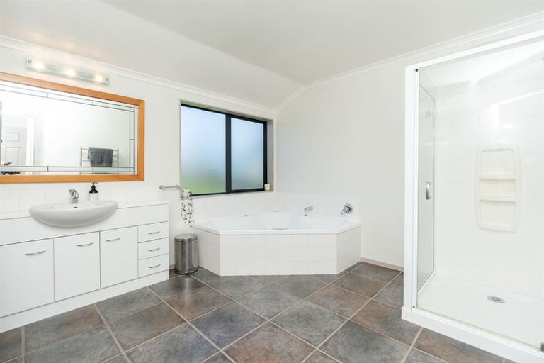 Photo of property in 18 Westvale Lane, Te Kowhai, Hamilton, 3288