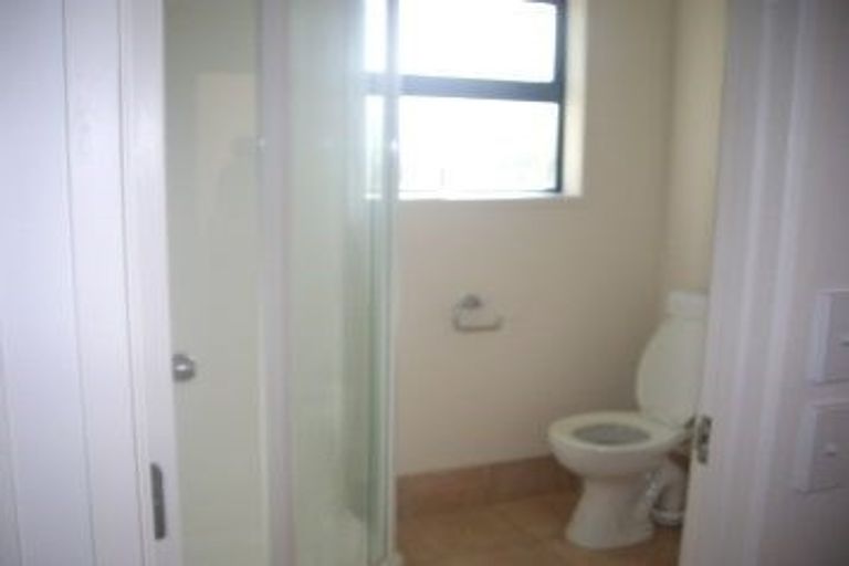 Photo of property in 16 Glenreagh Place, Torbay, Auckland, 0630