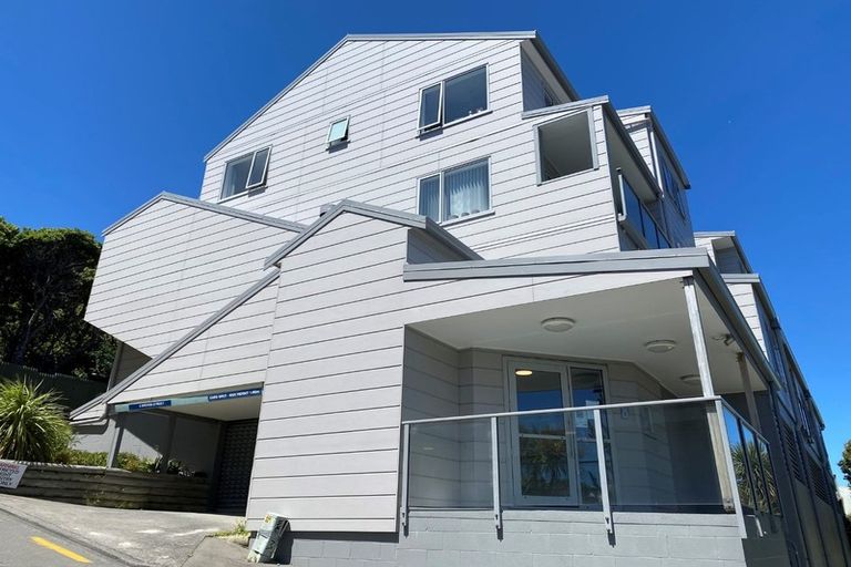 Photo of property in Grosvenor Cl, 9/6 Brown Street, Mount Cook, Wellington, 6021