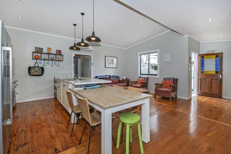 Photo of property in 858 Pataua South Road, Pataua South, Onerahi, 0192