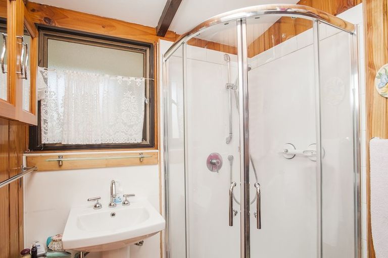 Photo of property in 115 De Lautour Road, Inner Kaiti, Gisborne, 4010