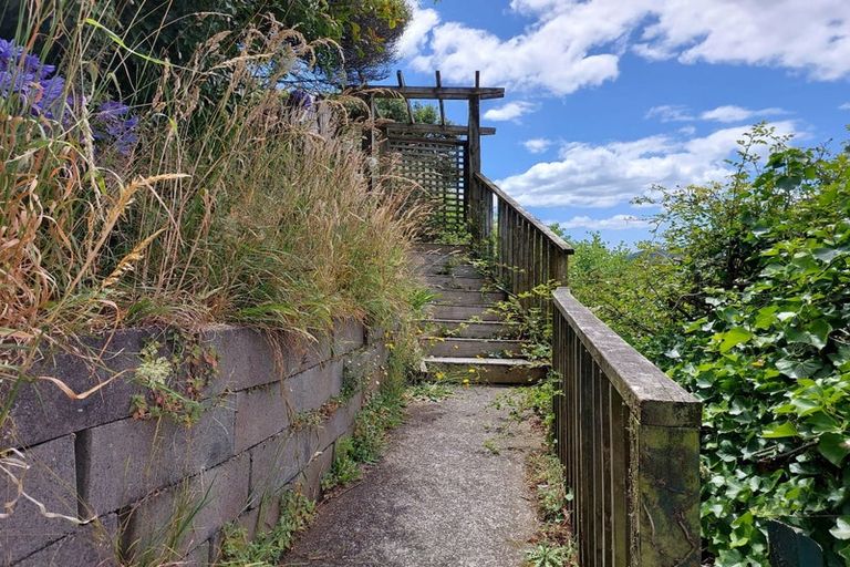 Photo of property in 2 Naughton Terrace, Kilbirnie, Wellington, 6022