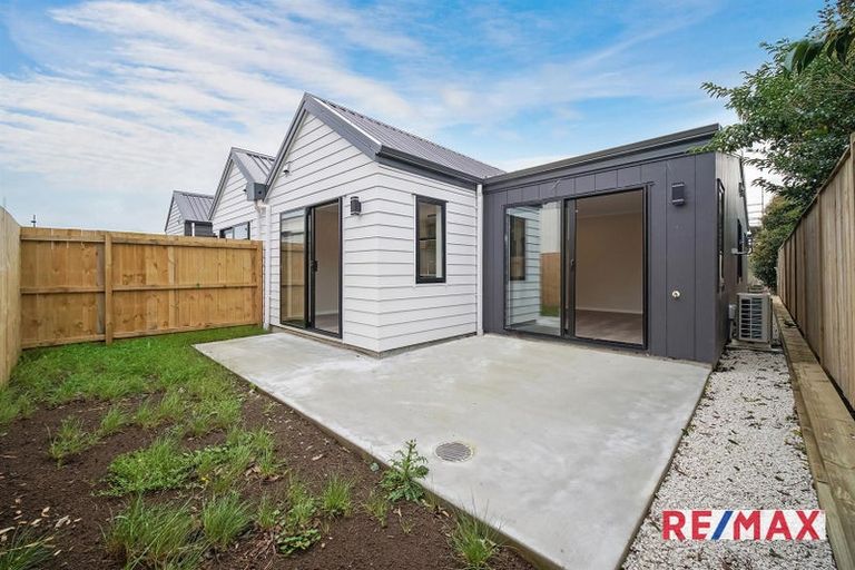 Photo of property in 33 Combat Street, Papakura, 2110