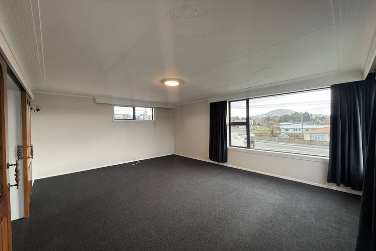 Photo of property in 2a Brooklyn Street, Green Island, Dunedin, 9018