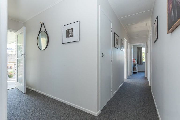 Photo of property in 5 Mcgreevy Street, Waipawa, 4210