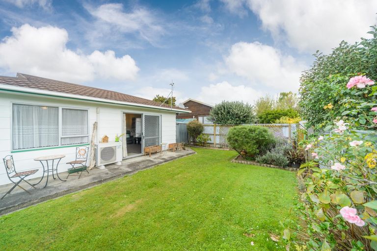 Photo of property in 101d Church Street, West End, Palmerston North, 4412