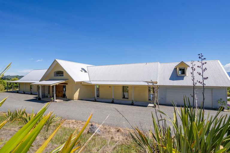 Photo of property in 110 Te Wharau Road, Gladstone, Masterton, 5883