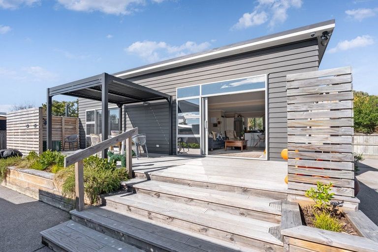 Photo of property in 15a Esther Street, Martinborough, 5711