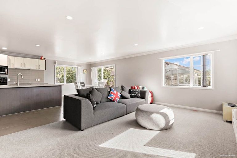 Photo of property in 416 West Coast Road, Glen Eden, Auckland, 0602