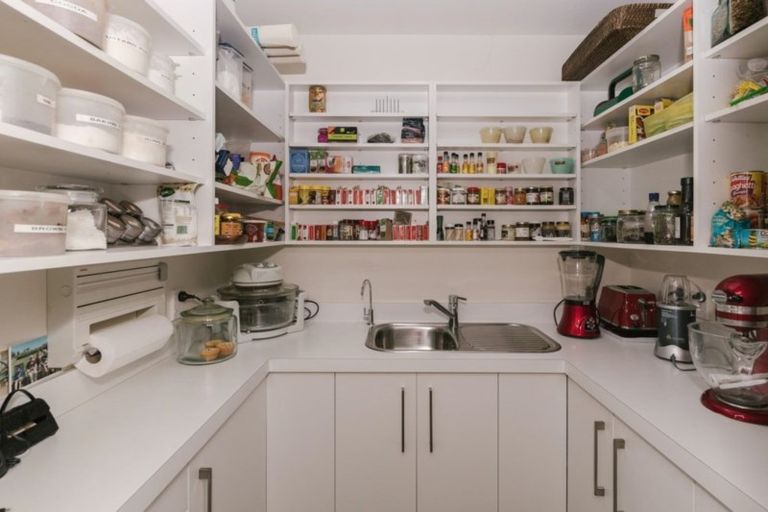 Photo of property in 48 Rodeo Drive, Kelvin Grove, Palmerston North, 4414