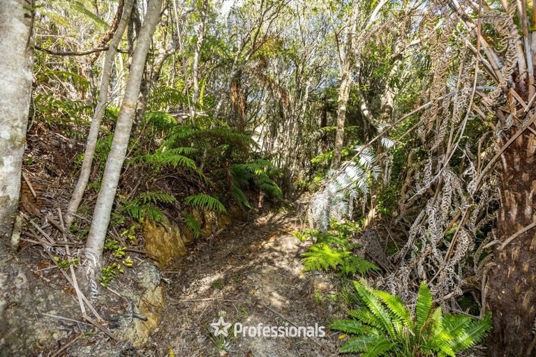 Photo of property in 8 Stroma Way, Timberlea, Upper Hutt, 5018