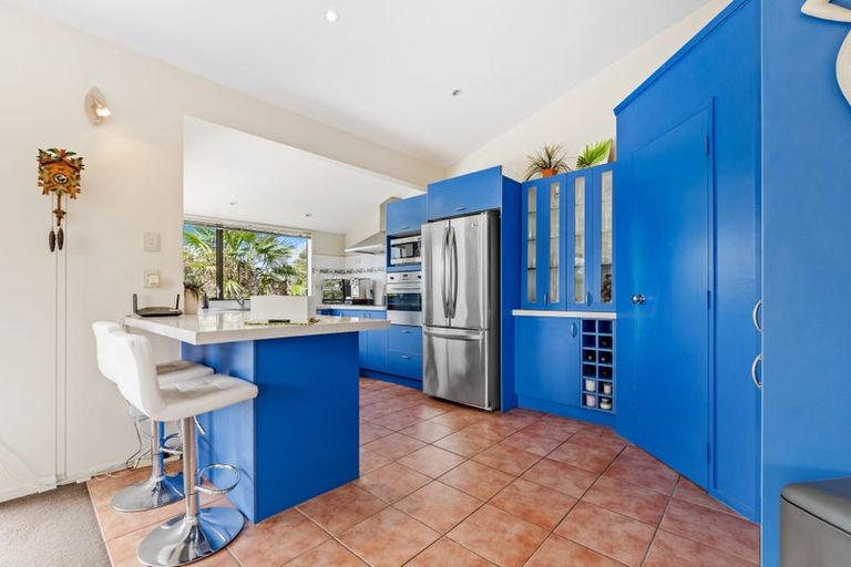 Photo of property in 33 Gledstane Road, Stanmore Bay, Whangaparaoa, 0932