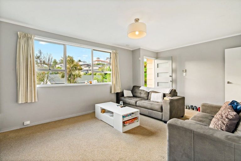 Photo of property in 25 Helleur Road, Massey, Auckland, 0614