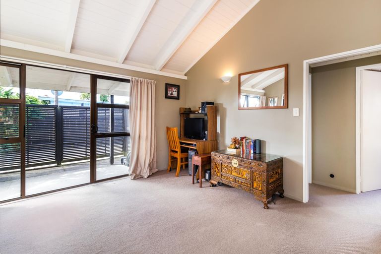 Photo of property in 2/44 Taupo View Road, Taupo, 3330