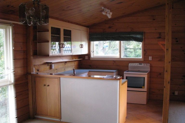 Photo of property in 14 Binda Place, Botany Downs, Auckland, 2010