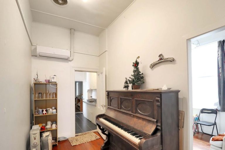 Photo of property in 104 Wallace Street, Mount Cook, Wellington, 6021