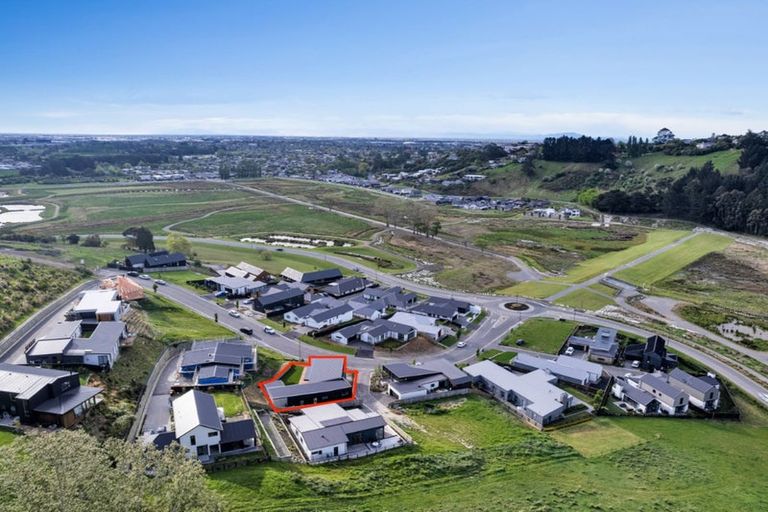 Photo of property in 13 Round Hill Rise, Cracroft, Christchurch, 8022