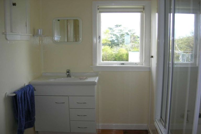 Photo of property in 175 Vaughans Road, Okura, Albany, 0792