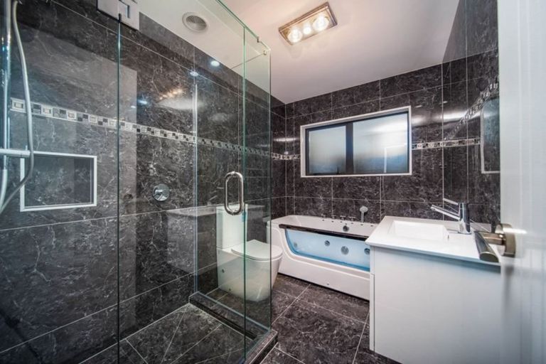 Photo of property in 19b James Street, Mangere East, Auckland, 2024