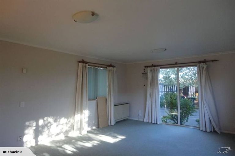 Photo of property in 94 Memorial Avenue, Ilam, Christchurch, 8053