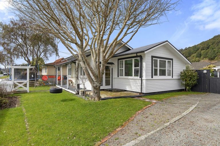Photo of property in 71 Wilford Street, Wallaceville, Upper Hutt, 5018