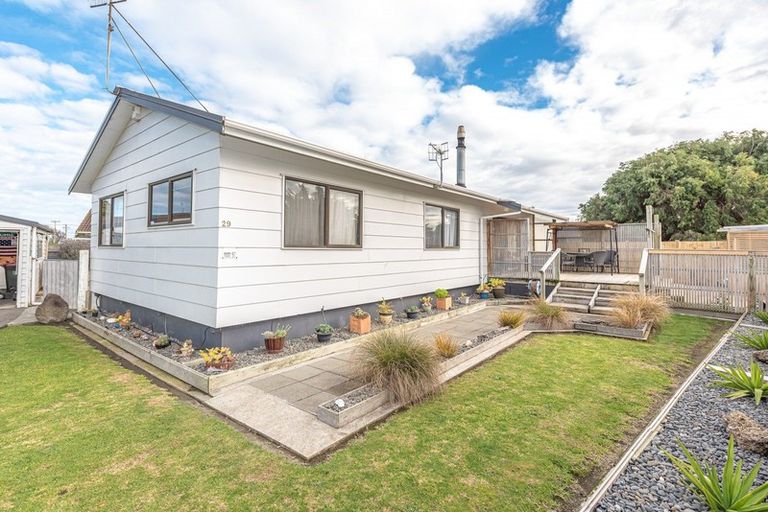 Photo of property in 29 Laird Street, Castlecliff, Whanganui, 4501