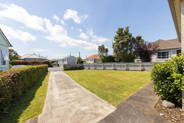 Photo of property in 8 Chard Street, Westown, New Plymouth, 4310