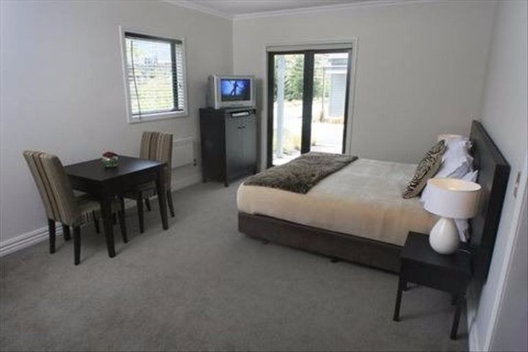 Photo of property in 14 Frye Crescent, Albert Town, Wanaka, 9305