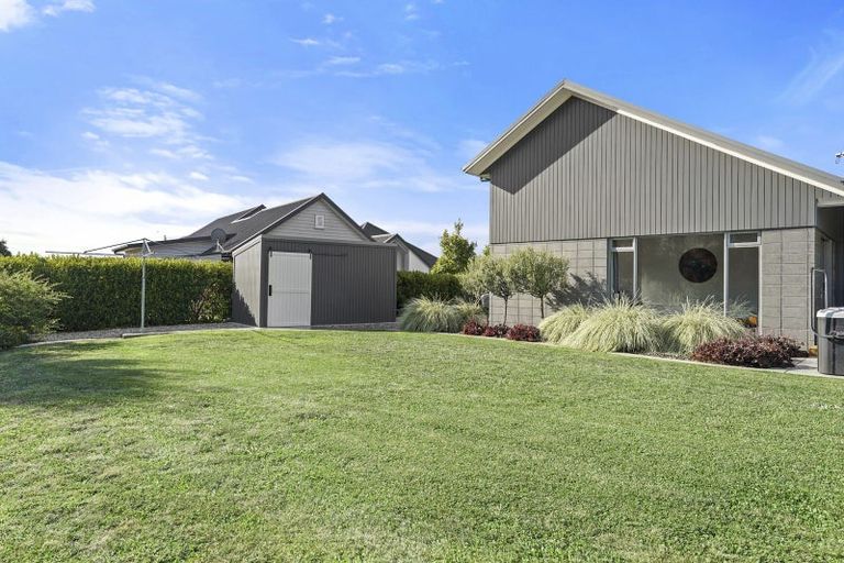 Photo of property in 37 Jarrett Terrace, Leamington, Cambridge, 3432