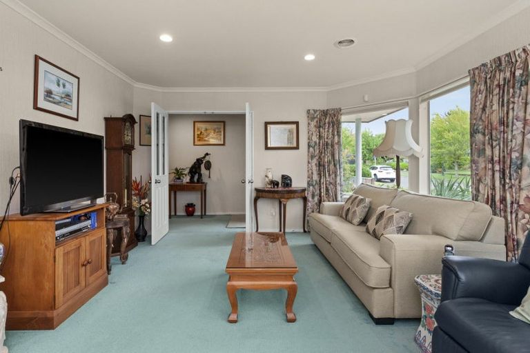Photo of property in 11 Kingsgate Avenue, Havelock North, 4130