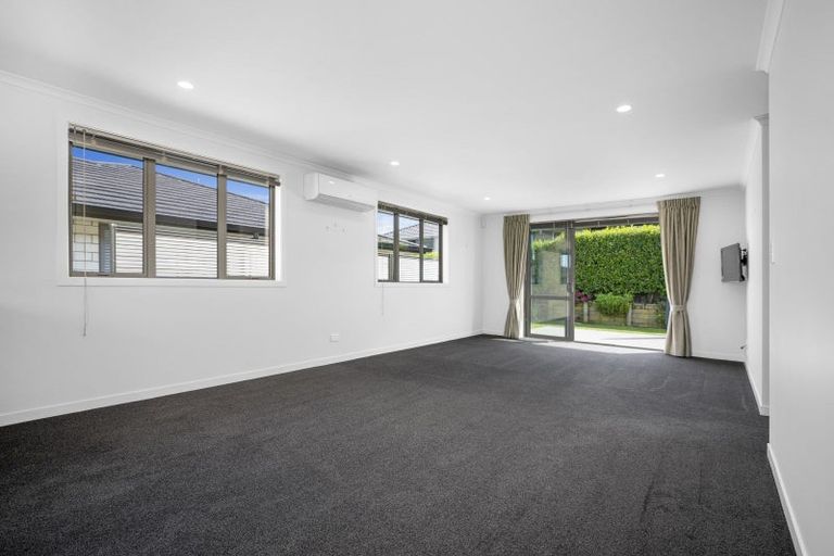Photo of property in Waterview Estate, 91/4 Greystone Place, Omokoroa, 3114