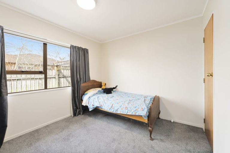 Photo of property in 2/70 Pomaria Road, Henderson, Auckland, 0610