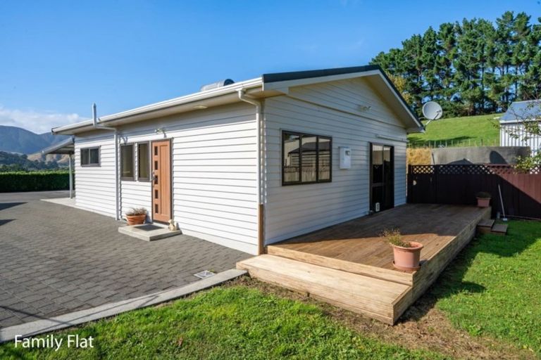 Photo of property in 25 Johnsons Road, Blue Mountains, Upper Hutt, 5371