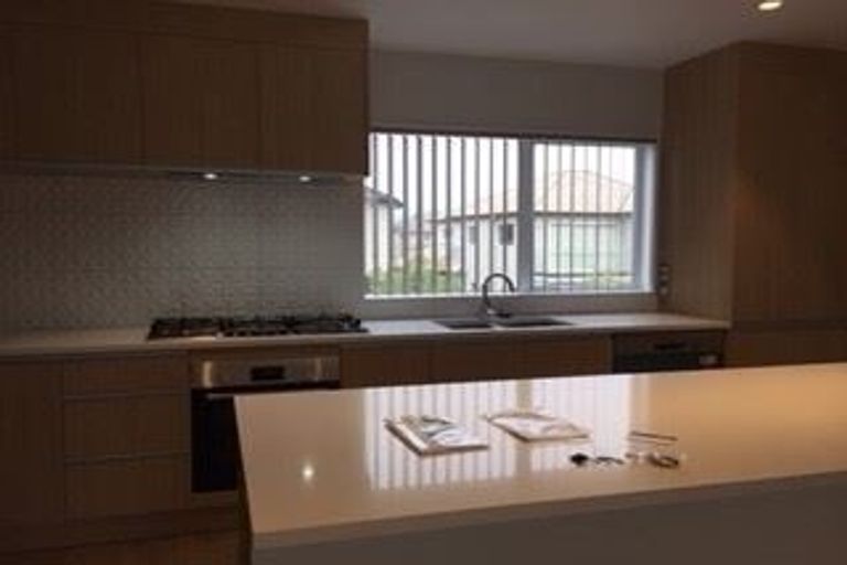 Photo of property in 101 Bordeaux Parade, Te Atatu South, Auckland, 0610