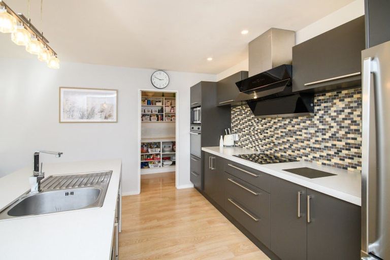 Photo of property in 14 Stonebridge Heights, Feilding, 4702