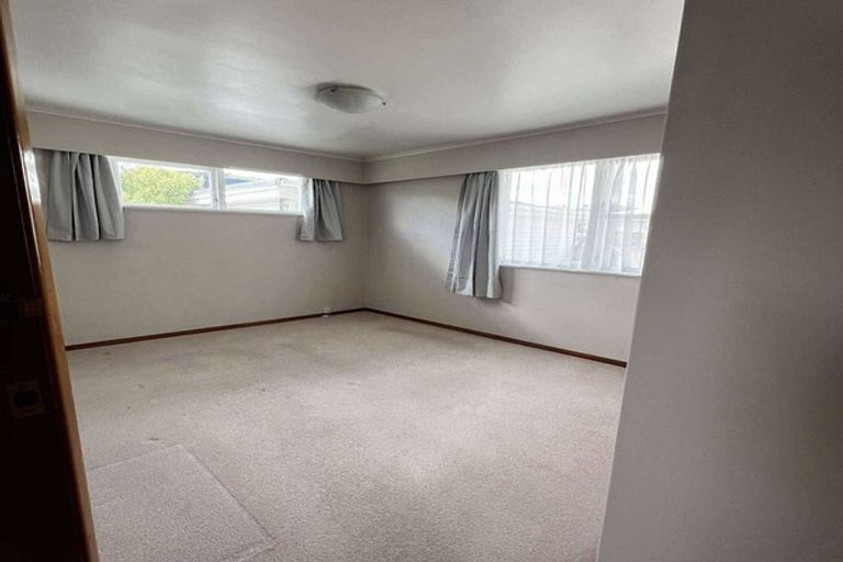 Photo of property in 13 Mclellan Street, Tawa, Wellington, 5028