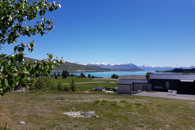 Photo of property in 16 Rankin Rise, Lake Tekapo, 7999