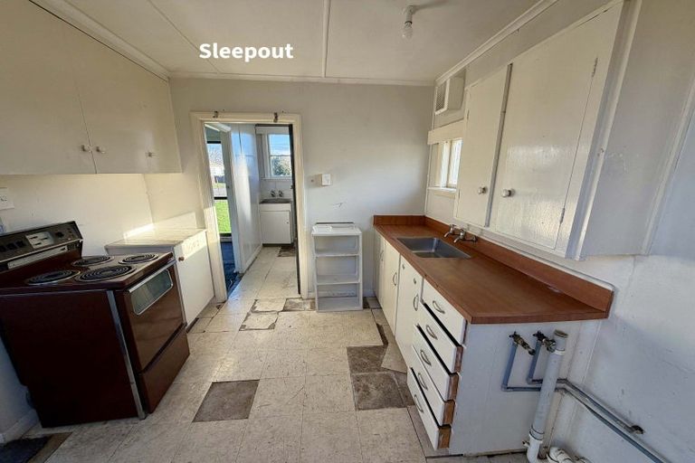 Photo of property in 12 Christian Street, Dannevirke, 4930