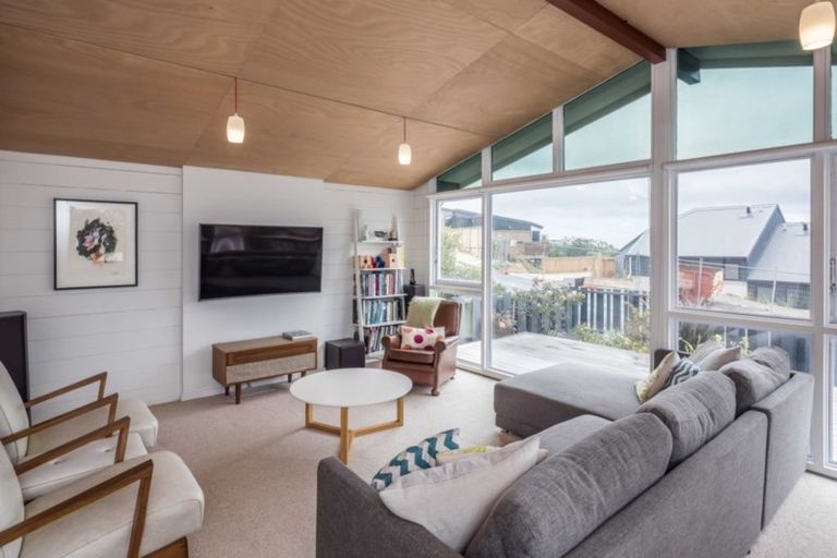 Photo of property in 87 Melrose Road, Southgate, Wellington, 6023