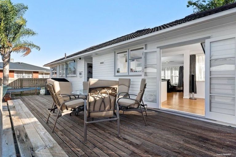 Photo of property in 6 Salas Place, Papakura, 2110