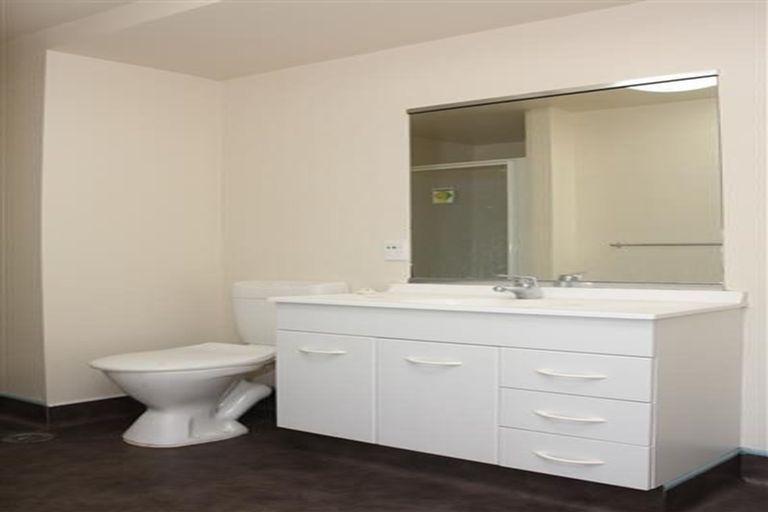 Photo of property in 5 Palm Grove, Berhampore, Wellington, 6023