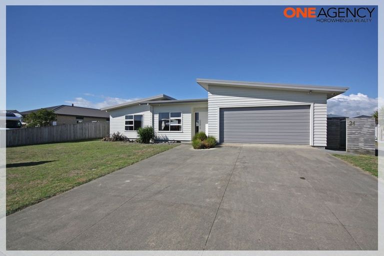 Photo of property in 24 Forbes Road, Foxton Beach, Foxton, 4815